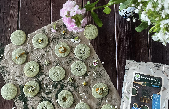 Biscotti con farina di riso e Spirulina